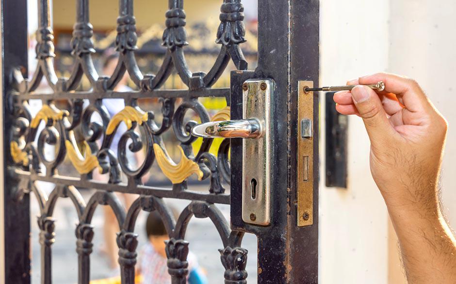 l'artisan professionnel serrure porte blindee Saint-Maurice